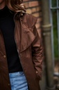 937b_Br_act_008.webp